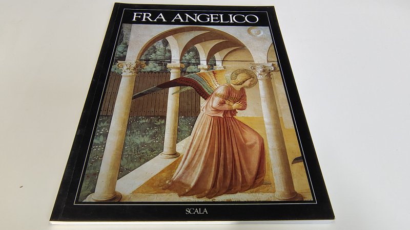 Tweedehands boek: Fra Angelico van auteur Sir John Pope-Hennessy - Engelstalige paperback met lichte gebruikerssporen puntjes kaft. Ex-libris reliëfstempeltje voorin, hele lichte verkleuring witte bladzijdes. In zeer goede staat.