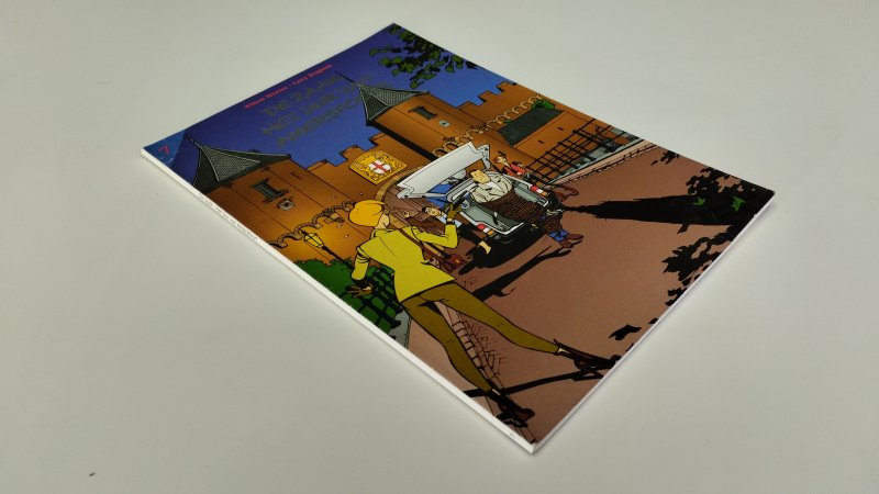 Tweedehands boek: De Zaak: Het Uur van Amersfoort van auteur Willem Ritstier & Carry Brugman - In goede staat. Softcover met lichte gebruikssporen aan kaft en pagina's, maar nog steeds netjes en onbeschreven