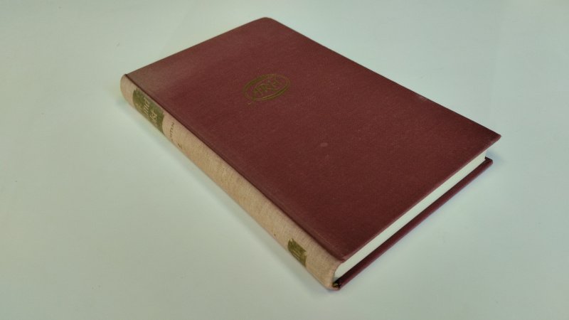 Tweedehands boek: Verzamelde gedichten II van auteur A. Roland Holst - In goede staat. Nederlandstalige linnengebonden hardcover zonder stofomslag. De rug is verkleurd, lichte gebruikssporen aan de kat. Binnenwerk boek zeer goede