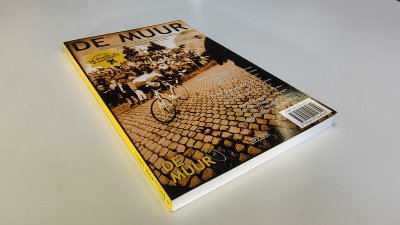 Boek met de titel: De Muur #6  maart 2004 - Literair Wielertijdschrift Ronde van Vlaanderen special