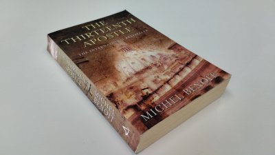 Boek met de titel: The Thirteenth Apostle