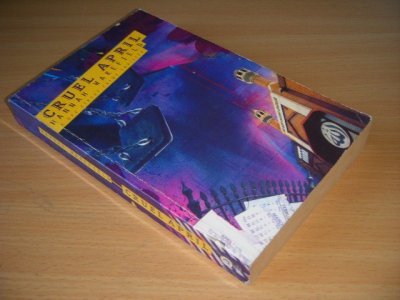 Boek met de titel: Cruel April