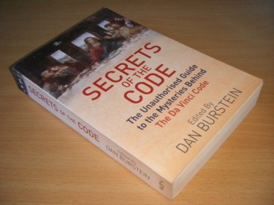 Tweedehands boek: Secrets of the Code van auteur Dan Burstein (ed.) - Paperback, in excellent condition.