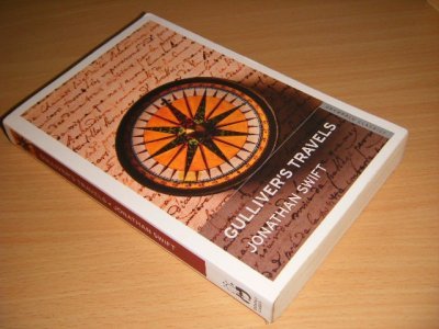 Tweedehands boek: Gulliver's Travels van auteur Jonathan Swift - Paperback, crease in spine, in good condition.