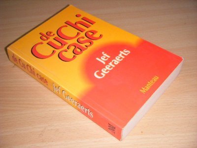 Boek met de titel: De Cu Chi case