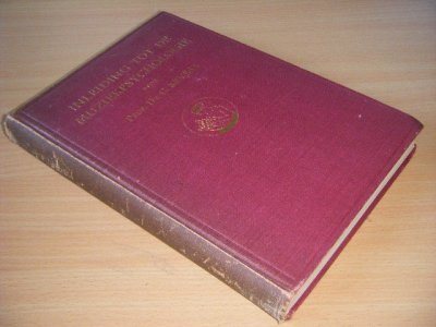 Tweedehands boek: Inleiding tot de muziekpsychologie van auteur Dr. G. Revesz - Gebonden, verkleurde rug, gebruikssporen, in goede staat.