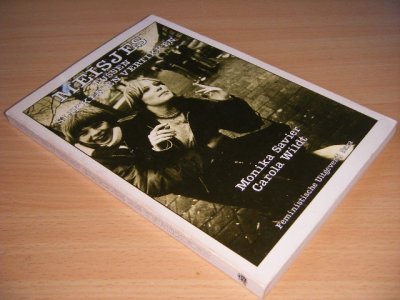 Boek met de titel: Meisjes tussen slikken en vertikken