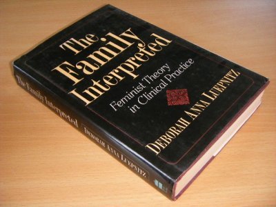 Boek met de titel: The Family Interpreted