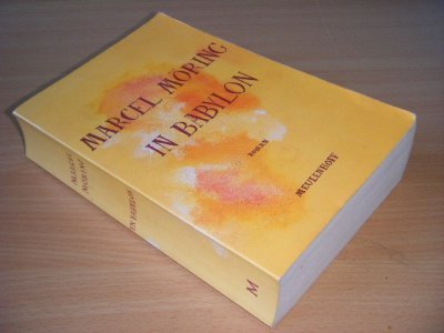 Boek met de titel: In Babylon