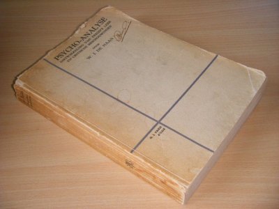 Tweedehands boek: Psycho-analyse van auteur W.J. de Haan - Paperback, met leesvouwen, scheurtjes en vouwen in cover en rug, vlekjes op bladsnede, in redelijke staat.