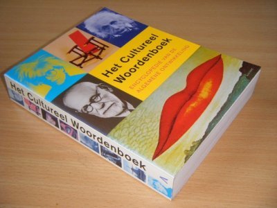 Boek met de titel: Het cultureel woordenboek