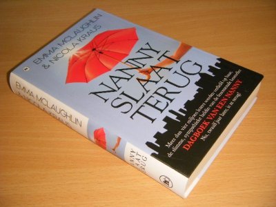 Boek met de titel: Nanny slaat terug