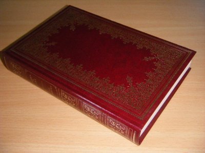 Tweedehands boek: Women In Love van auteur D.H. Lawrence - Hardcover, in excellent condition.
