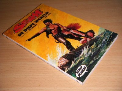 Tweedehands boek: Storm, De diepe wereld van auteur Don Lawrence, Saul Dunn - Pocket, in goede staat. Geillustreerd.