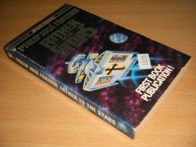 Tweedehands boek: Father to the Stars van auteur Philip Jose Farmer - Pocket, traces of use, in good condition.