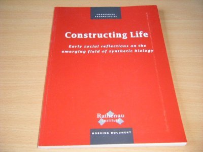 Tweedehands boek: Constructing Life van auteur Huib de Vriend - Paperback, traces of use, in good condition.