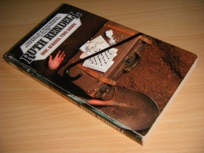 Boek met de titel: One Across, Two Down