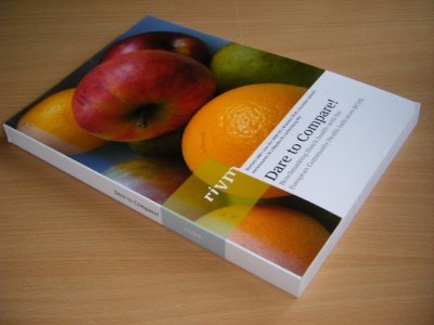 Tweedehands boek: Dare to Compare! van auteur M.M. Harbers e.a. - Paperback, in good condition.