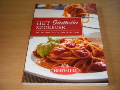 Tweedehands boek: Het trattoria kookboek van auteur Bertolli - Paperback, in goede staat.