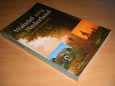 Boek met de titel: Wandel weg in Nederland