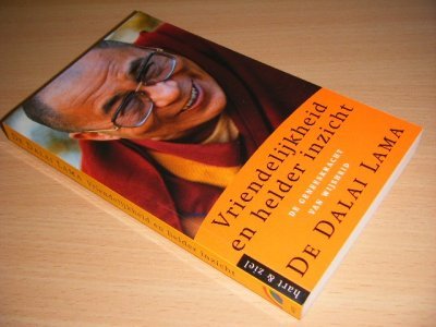 Boek met de titel: Vriendelijkheid en helder inzicht