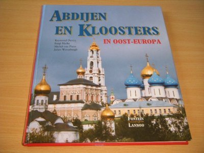 Boek met de titel: Abdijen en kloosters in Oost-Europa