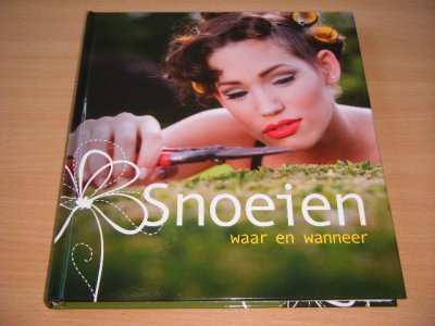 Tweedehands boek: Snoeien, waar en wanneer van auteur Donald Farthing - Gebonden, in goede staat. Geillustreerd.