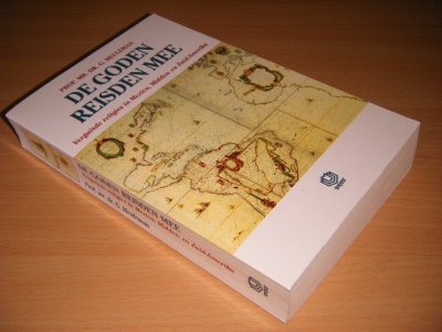 Boek met de titel: De goden reisden mee