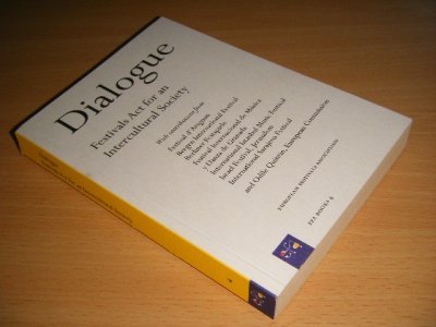 Boek met de titel: Dialogue