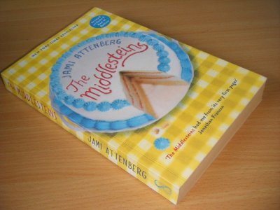 Tweedehands boek: The Middlesteins van auteur Jami Attenberg - Paperback, creases in spine, in good condition.