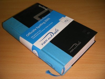 Tweedehands boek: Van Dale spelling van auteur Lic. Ludo Permentier - Gebonden, in zeer goede staat.