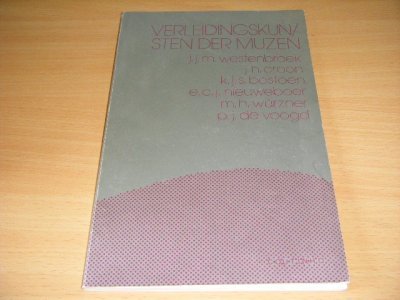 Tweedehands boek: Verleidingskunsten der muzen van auteur J.J.M. Westenbroek, J.H. Croon, K.J.S. Bostoen, E.C.J. Nieuweboer, M.H. Wurzner en P.J. de Voogd - Paperback, lichte gebruikssporen, in goede staat.