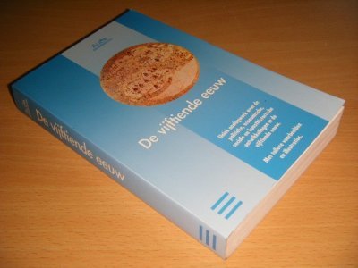 Tweedehands boek: De vijftiende eeuw van auteur M. Huig en D.F. Lunsingh Scheurleer jr. (samenstelling) - Paperback, in goede staat. Geillustreerd.
