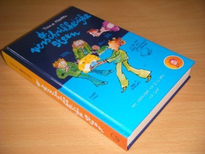 Boek met de titel: De verschrikkelijke steen