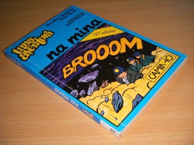 Tweedehands boek: Uma aventura, Na mina van auteur Ana Maria Magalhaes en Isabel Alcada - Pocket,lichte gebruikssporen, in goede staat. Geillustreerd. Tekst in het Portugees.