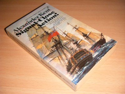 Boek met de titel: Signal-Close Action!