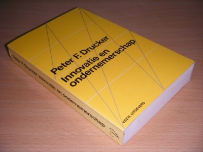 Tweedehands boek: Innovatie en ondernemerschap van auteur Peter F. Drucker - Paperback, licht verkleurde rug, met leesvouwen, in redelijk goede staat.