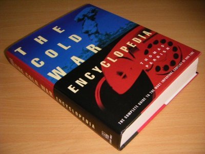 Boek met de titel: The Cold War Encyclopedia