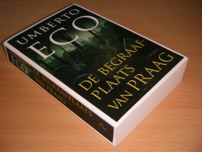 Boek met de titel: De begraafplaats van Praag