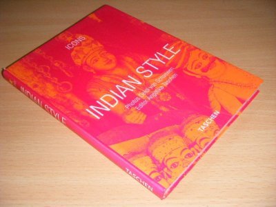 Tweedehands boek: Indian Style van auteur Deidi von Schaewen - Softcover, in excellent condition. With pictures.