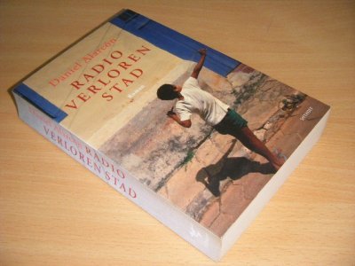 Boek met de titel: Radio verloren stad
