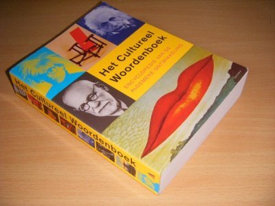 Boek met de titel: Het Cultureel Woordenboek