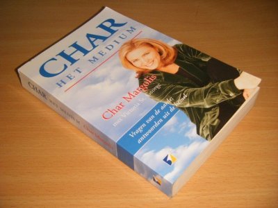 Tweedehands boek: Char het medium van auteur Char Margolis en Victoria St. George - Paperback, in goede staat.