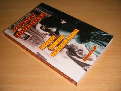 Tweedehands boek: Ideeen en hun spiegelbeeld van auteur Tournier, Michel - Paperback, met leesvouwen, in goede staat.
