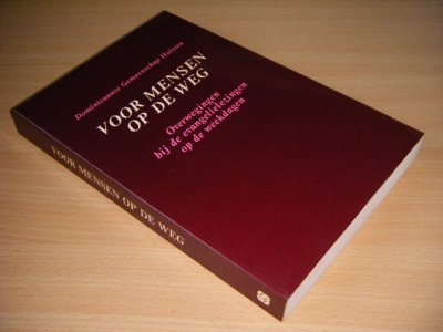 Boek met de titel: Voor mensen op de weg