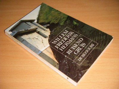 Tweedehands boek: Ruisend gruis van auteur Willem Frederik Hermans - Paperback, met leesvouwen, in goede staat.