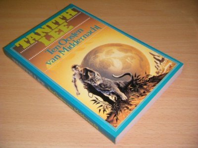 Boek met de titel: Ten oosten van middernacht