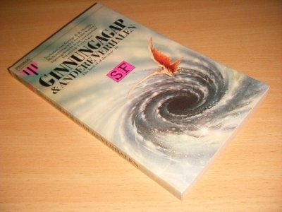 Tweedehands boek: Ginnungagap en andere verhalen van auteur George R.R. Martin, Michael Swanwick en John Varley - Pocket, in goede staat.