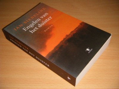 Boek met de titel: Engelen van het duister