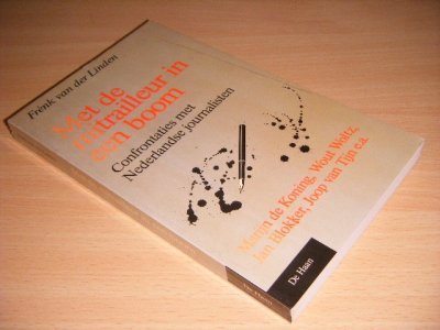 Boek met de titel: Met de mitrailleur in een boom